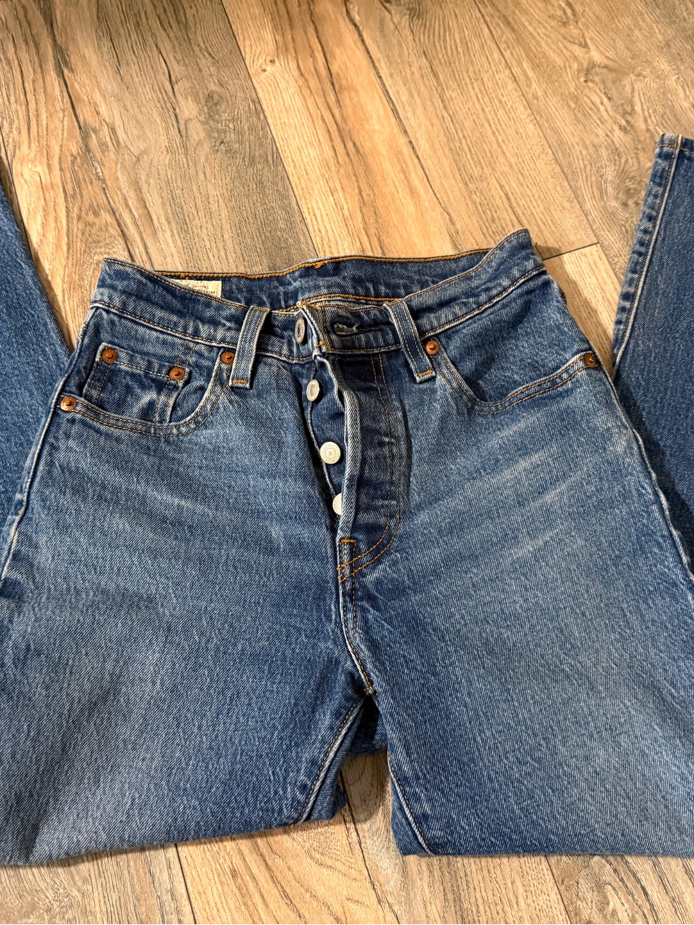 Levi’s Classic High-Rise Blue Women's Jeans Sz 24